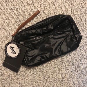 Nike Women's Reversible Studio Kit Bag - NWT